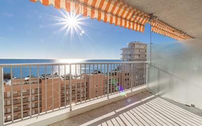 2 Bedroom flat with seaview