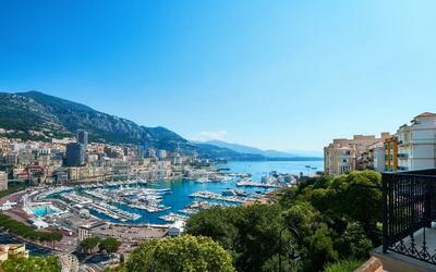 Monaco Ville - Beautiful renovated triplex with Port view