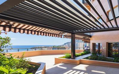 Luxurious apartment with panoramic seaview
