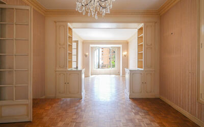 MONTE-CARLO - LARGE 3-BEDROOM TO RENOVATE LAW 887