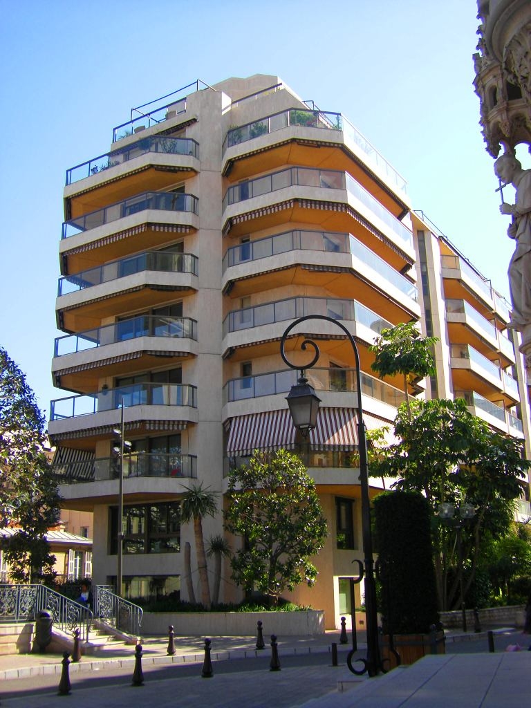 Le Régina - Boulevard des Moulins - Offices for rent