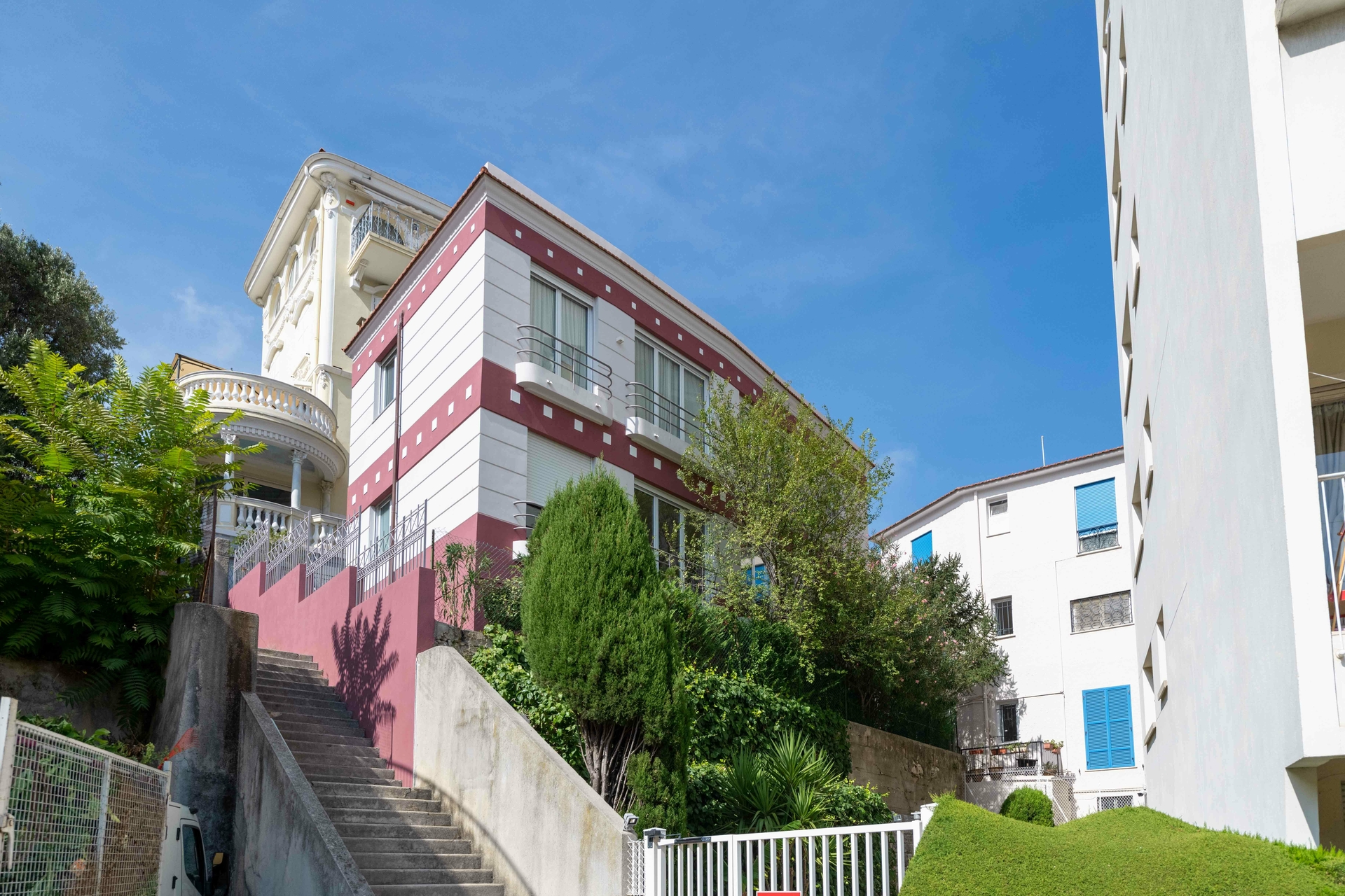 MONACO - VILLA INDEPENDENTE A LA VENTE - Bureaux à vendre à Monaco