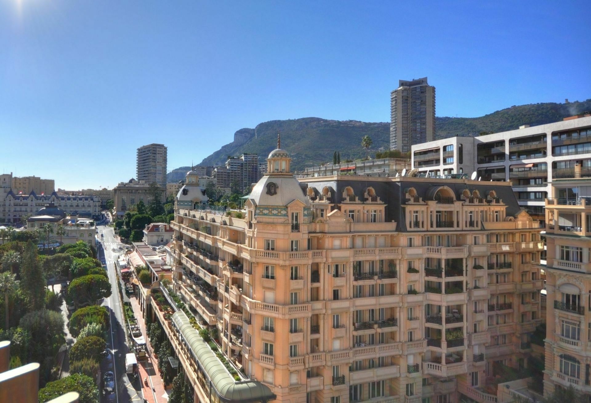 IDEAL BANK OFFICES - Offices for sale in Monaco