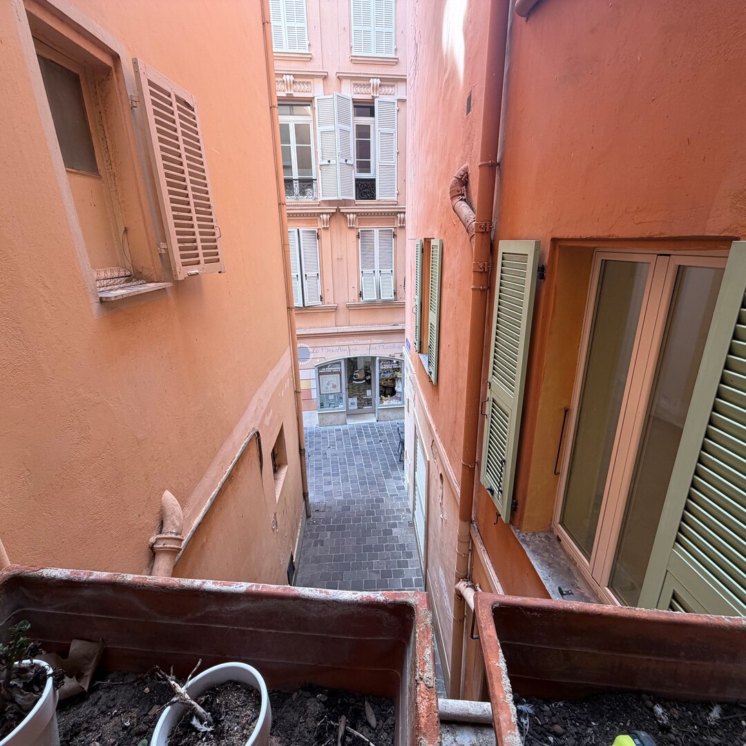 Uffici, negozi e locali professionali in vendita o in affitto a Monaco