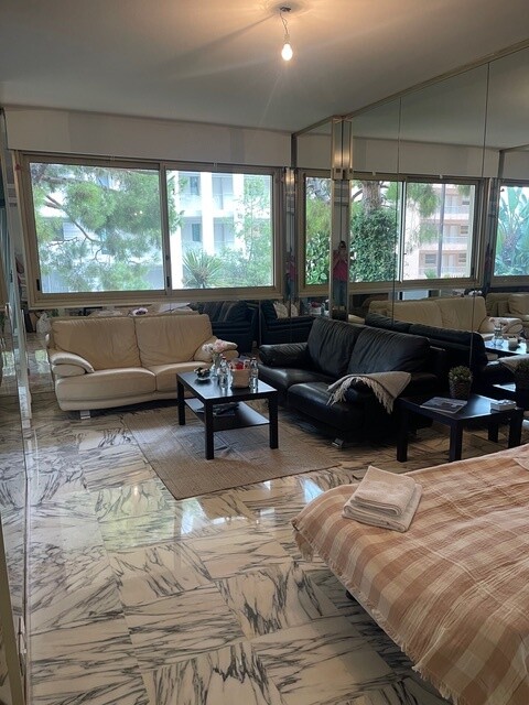 Bureaux, commerces et locaux professionnels à vendre ou à louer à Monaco