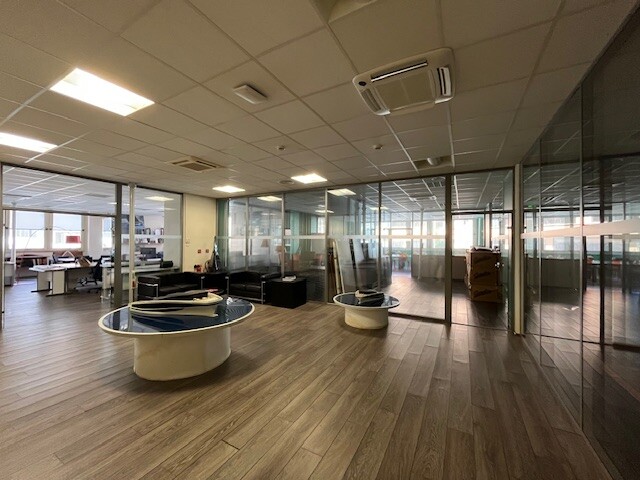 Uffici, negozi e locali professionali in vendita o in affitto a Monaco