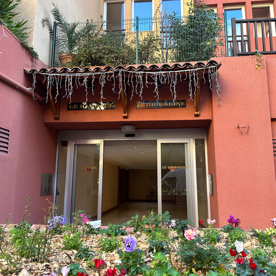 Uffici, negozi e locali professionali in vendita o in affitto a Monaco