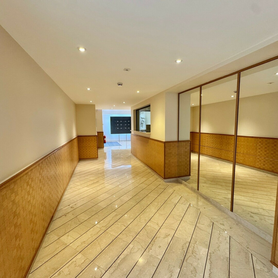 Bureaux, commerces et locaux professionnels à vendre ou à louer à Monaco