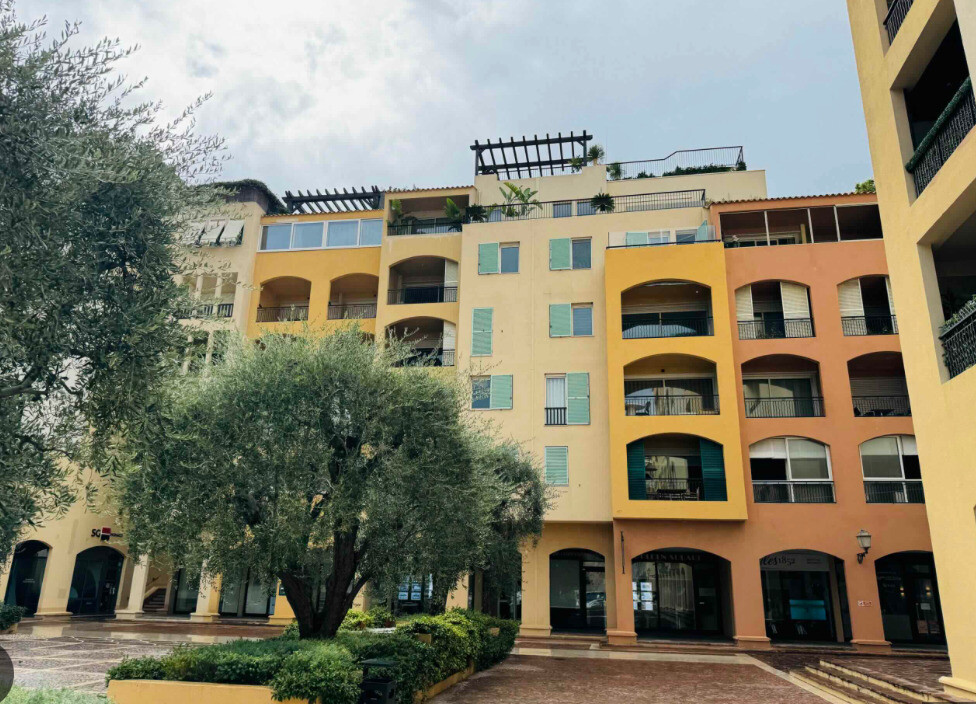 Uffici, negozi e locali professionali in vendita o in affitto a Monaco