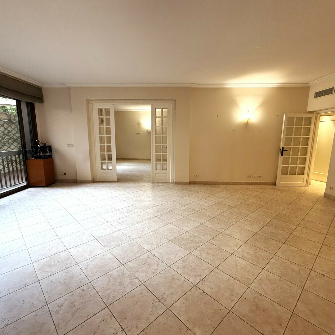 Uffici, negozi e locali professionali in vendita o in affitto a Monaco
