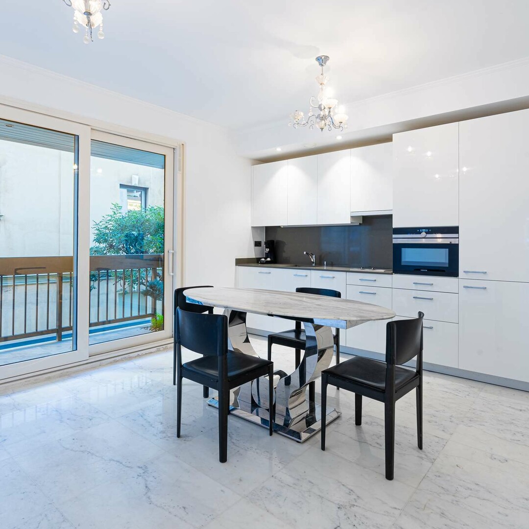 Uffici, negozi e locali professionali in vendita o in affitto a Monaco