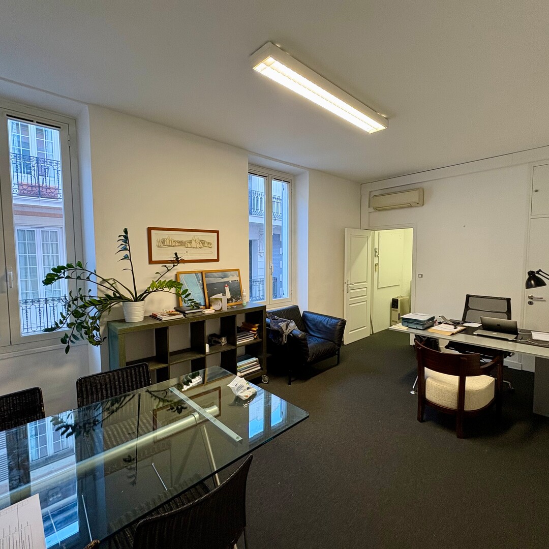Uffici, negozi e locali professionali in vendita o in affitto a Monaco