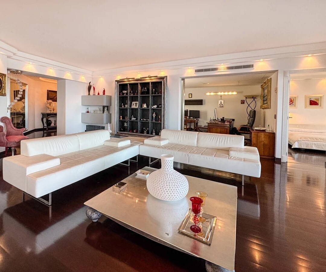 Uffici, negozi e locali professionali in vendita o in affitto a Monaco