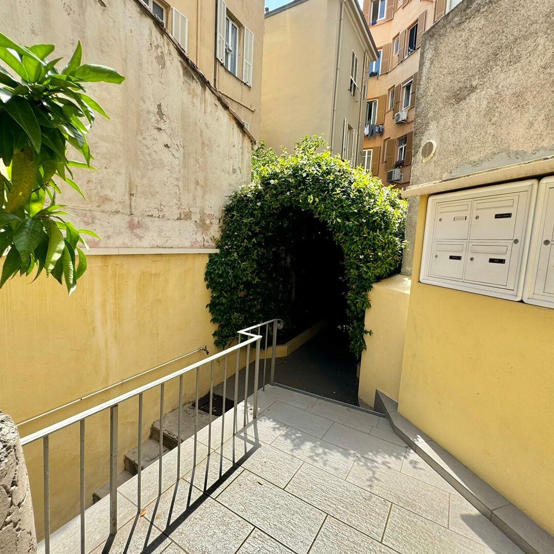 Uffici, negozi e locali professionali in vendita o in affitto a Monaco