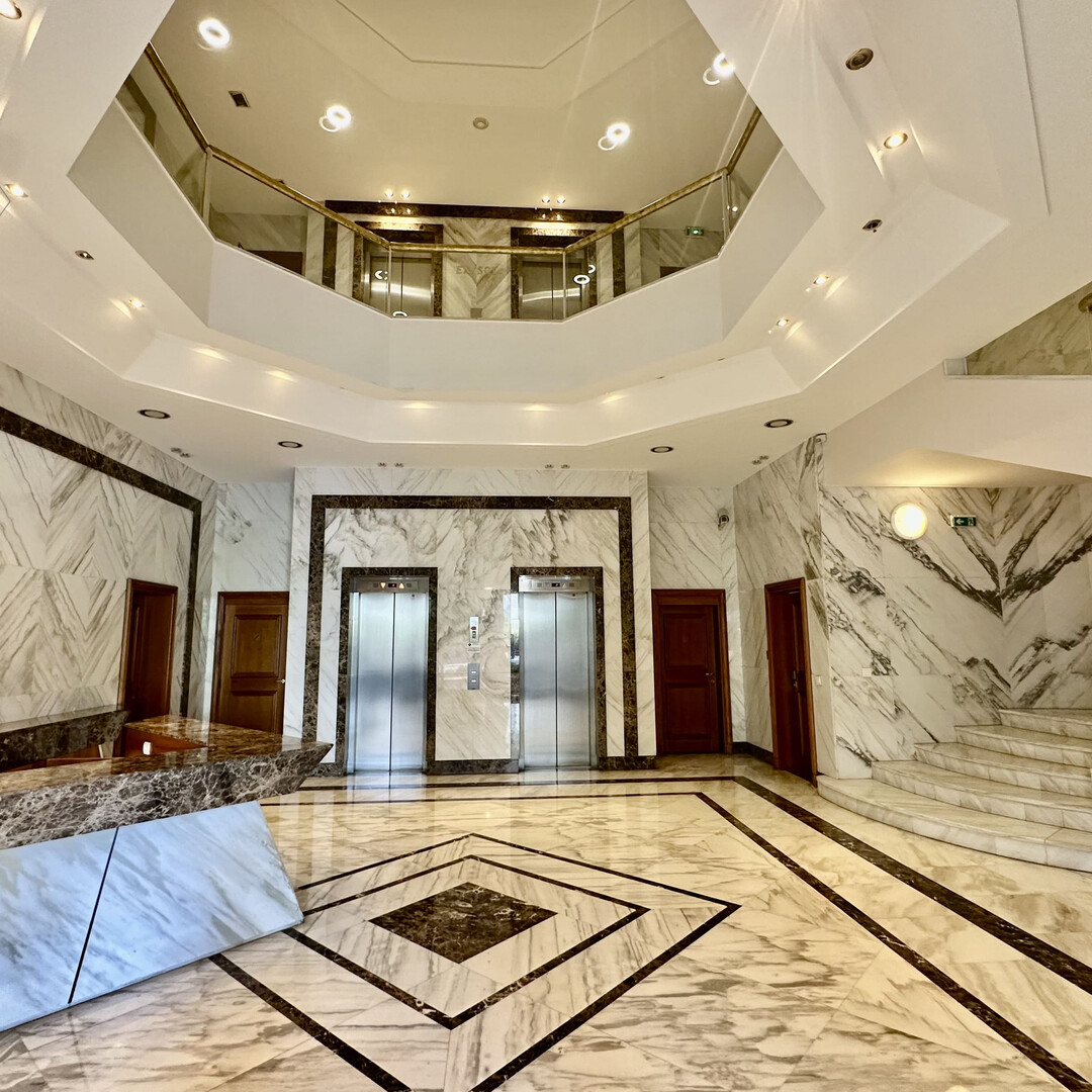 Uffici, negozi e locali professionali in vendita o in affitto a Monaco