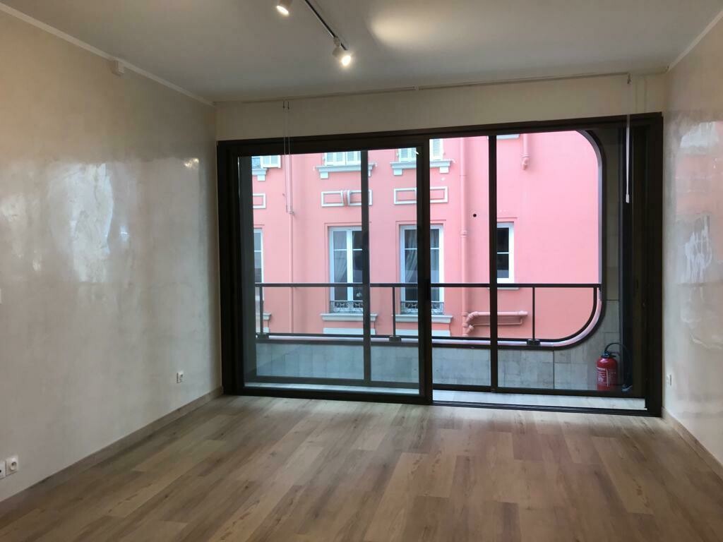 Uffici, negozi e locali professionali in vendita o in affitto a Monaco