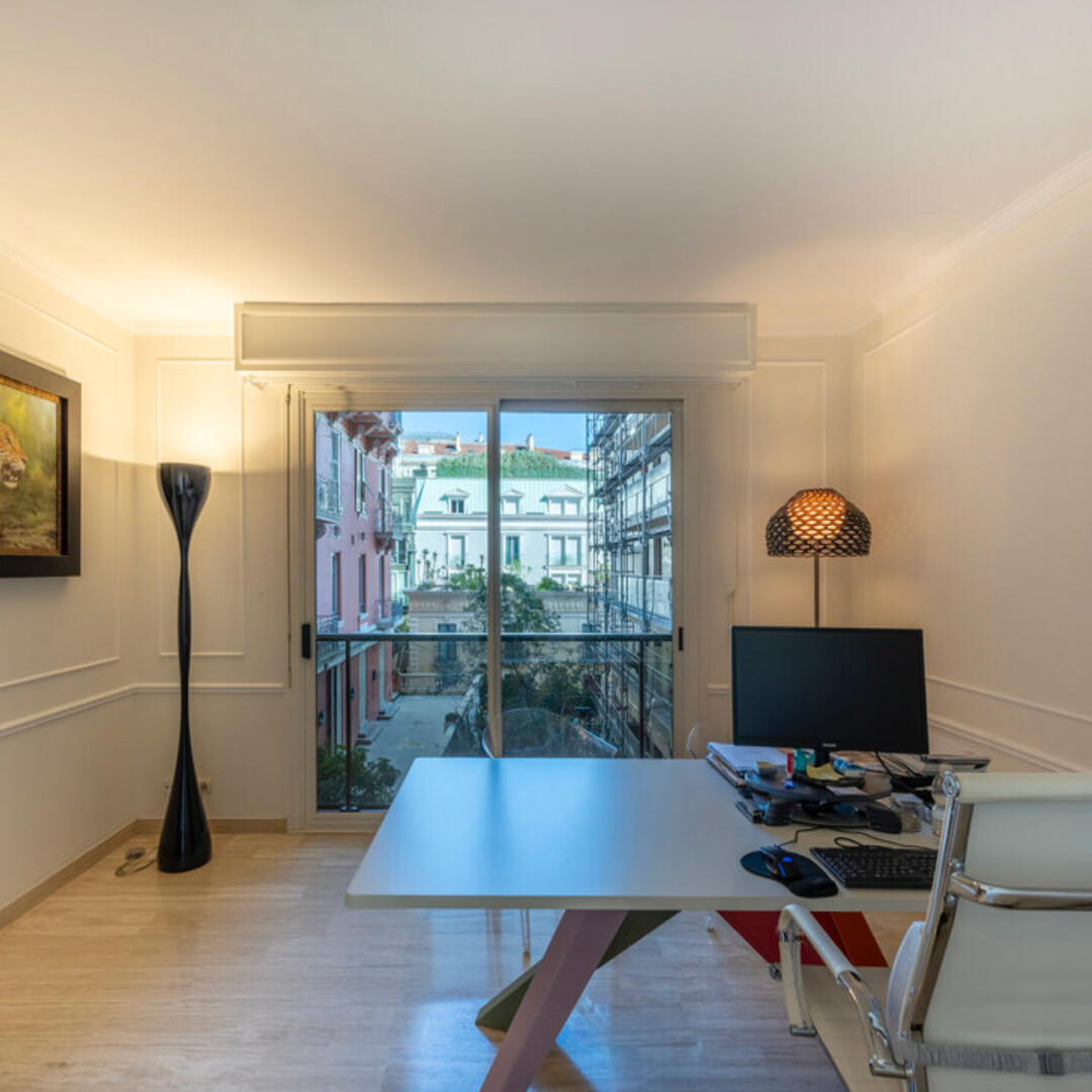 Offices, commercial lease and premises for sale or to rent in Monaco
