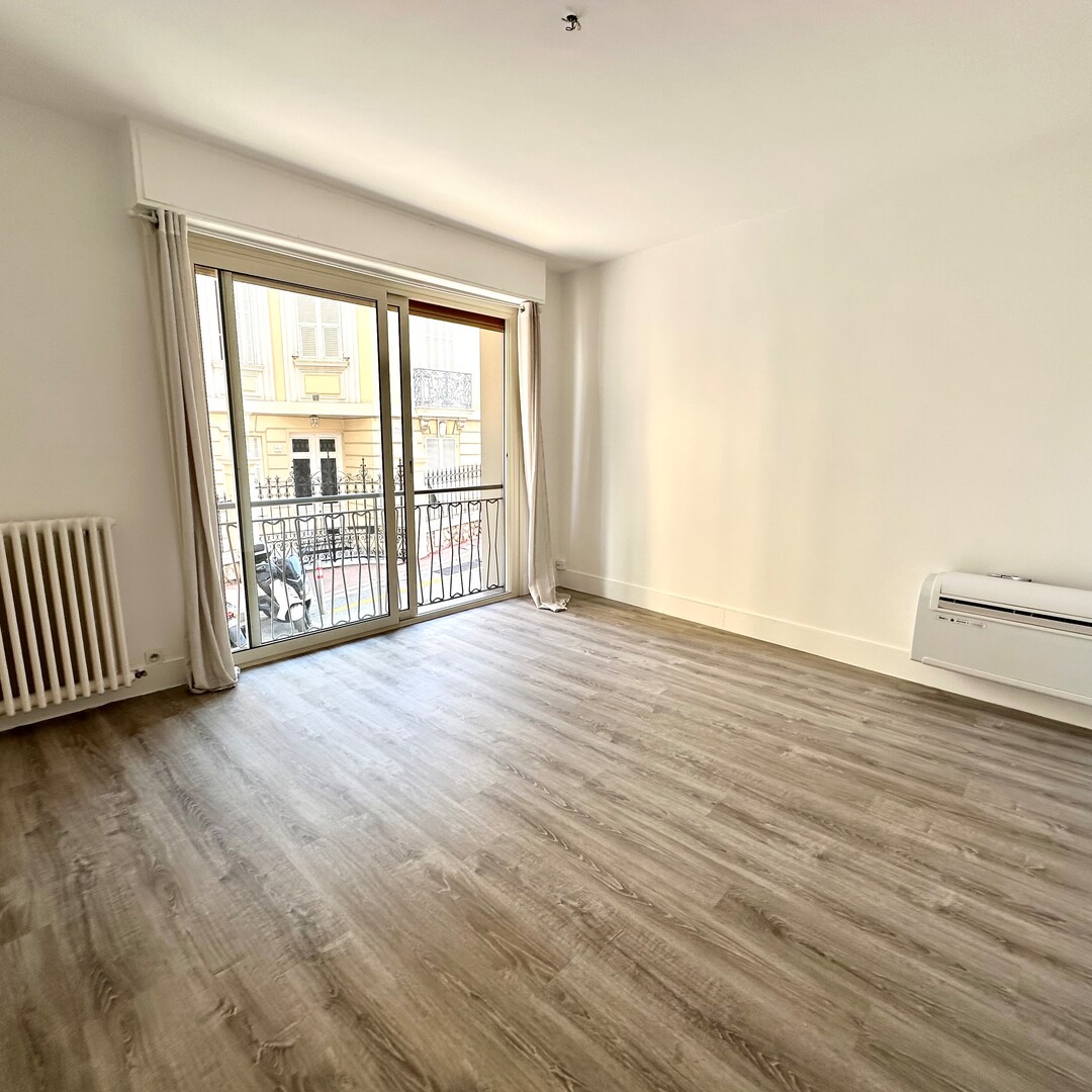 Offices, commercial lease and premises for sale or to rent in Monaco