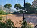 PIACEVOLE MONOLOCALE IN RESIDENZA CON PARCO, PISCINA E CAMPO DA TENNIS - Uffici in vendita a MonteCarlo